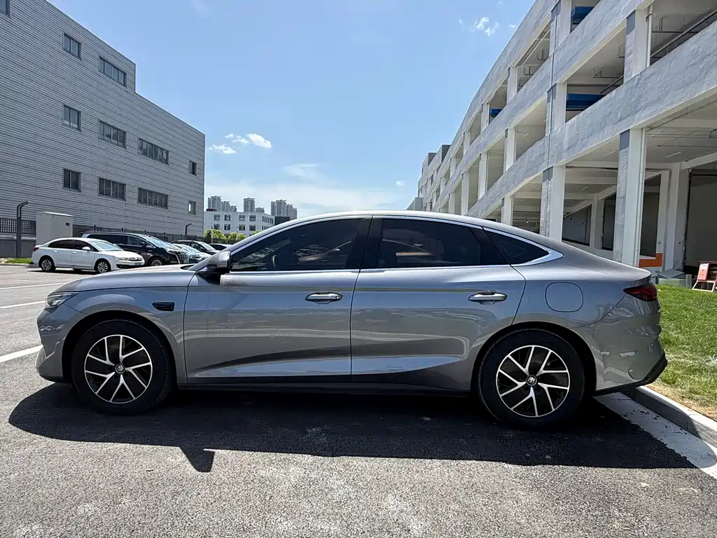 BYD Qin L 2025 DM-i Intelligent Driving Edition 120KM Beyond 2025 - thumbnail 11