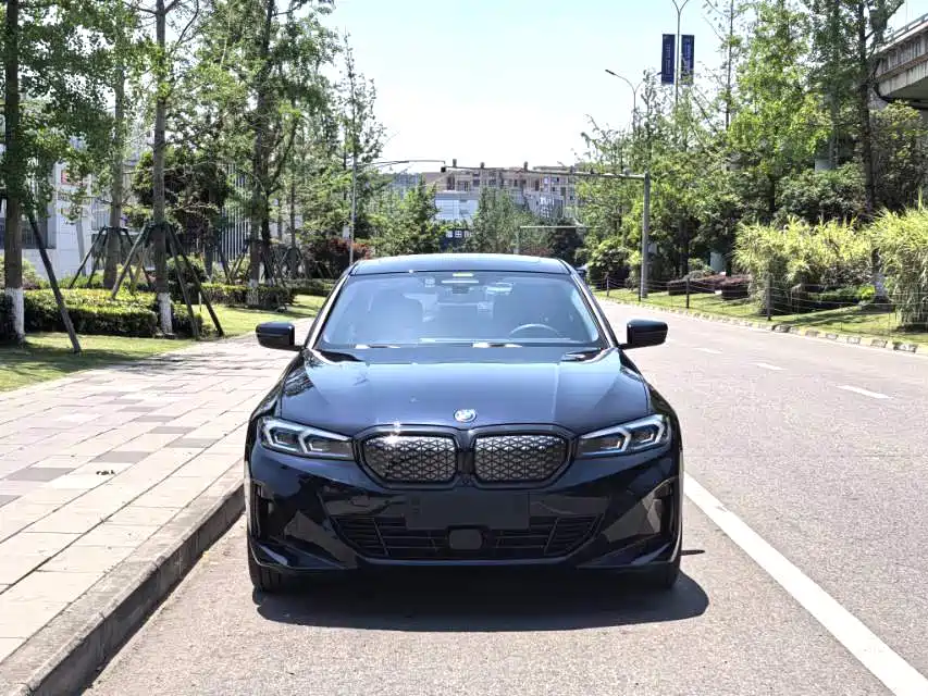 BMW BMW i3 2025 eDrive 40 L Night Sport Package 2025 - thumbnail 2
