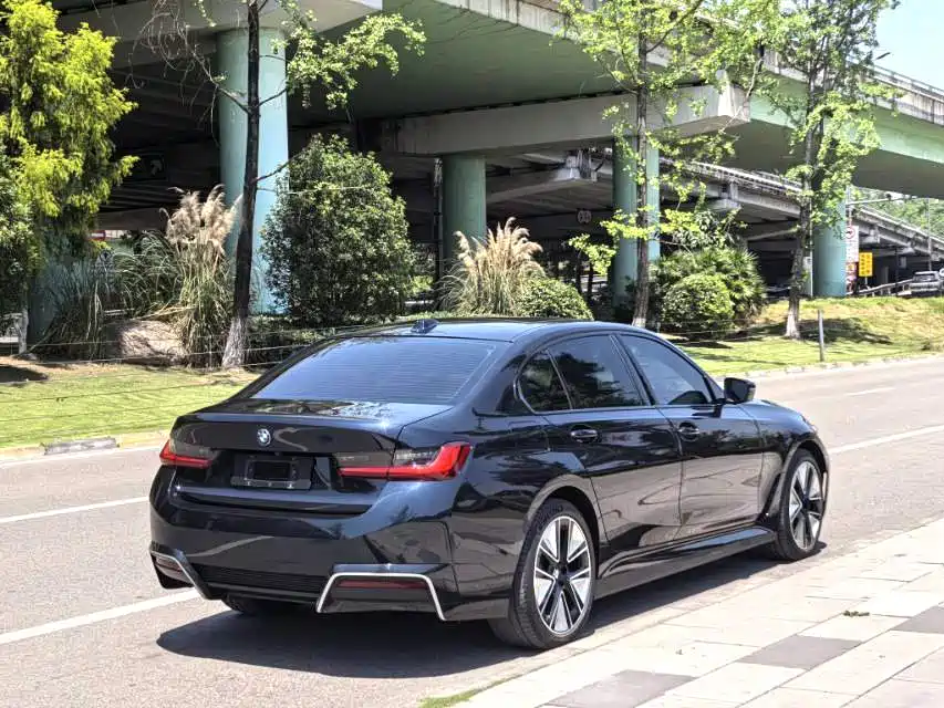 BMW BMW i3 2025 eDrive 40 L Night Sport Package 2025 - thumbnail 7