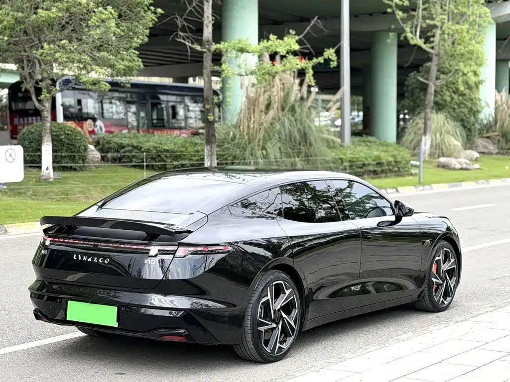 Lynk & Co Lynk & Co Z10 2025 95kWh 702km AWD Halo 2025 - thumbnail 9