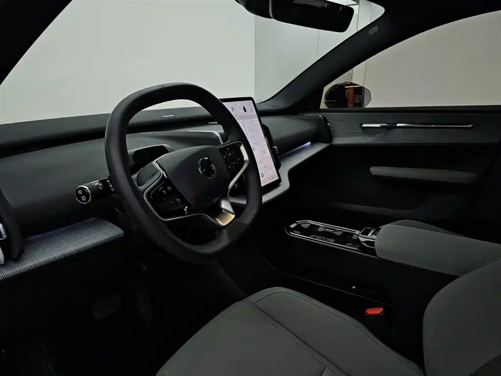 Volvo Volvo EX30 Ultra AWD Performance 2024 - thumbnail 8