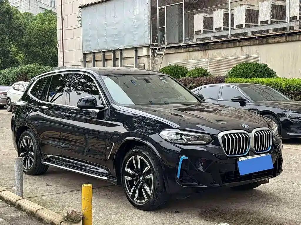 BMW BMW iX3 2022 Leading Edition 2021 - thumbnail 3