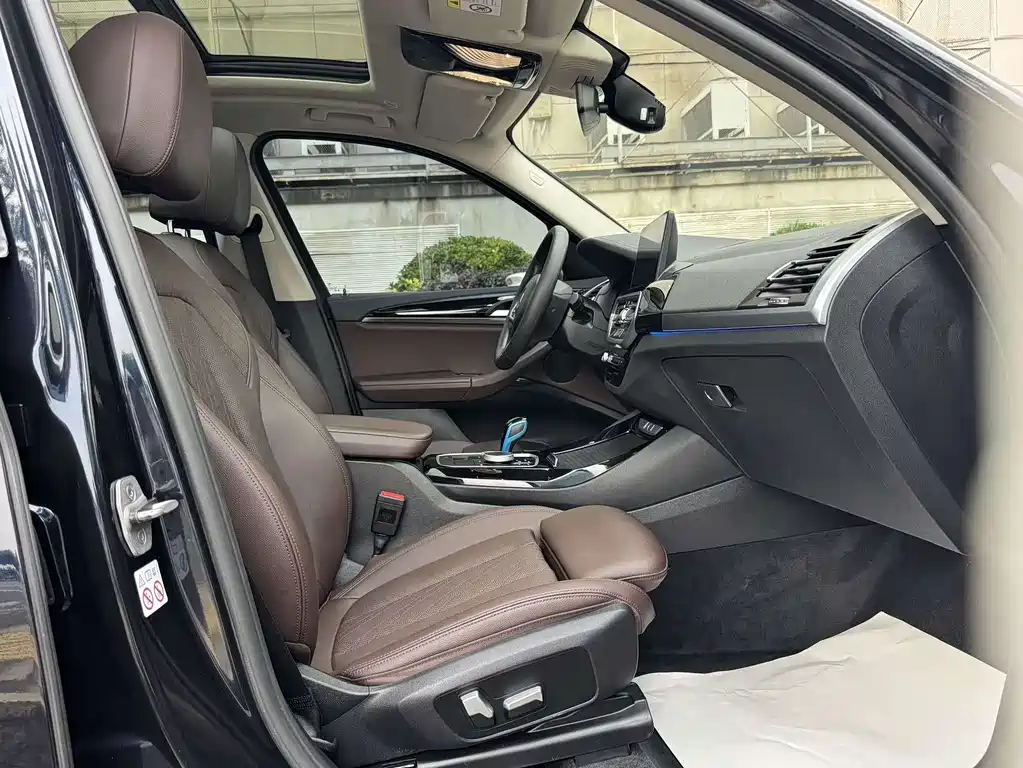 BMW BMW iX3 2022 Leading Edition 2021 - thumbnail 4