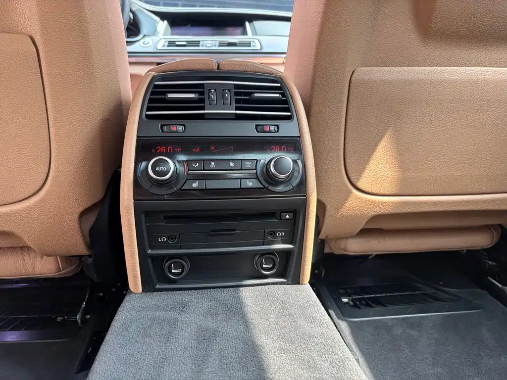 BMW BMW 7 Series 2014 730Li Zhenxiang Edition 2014 - thumbnail 13
