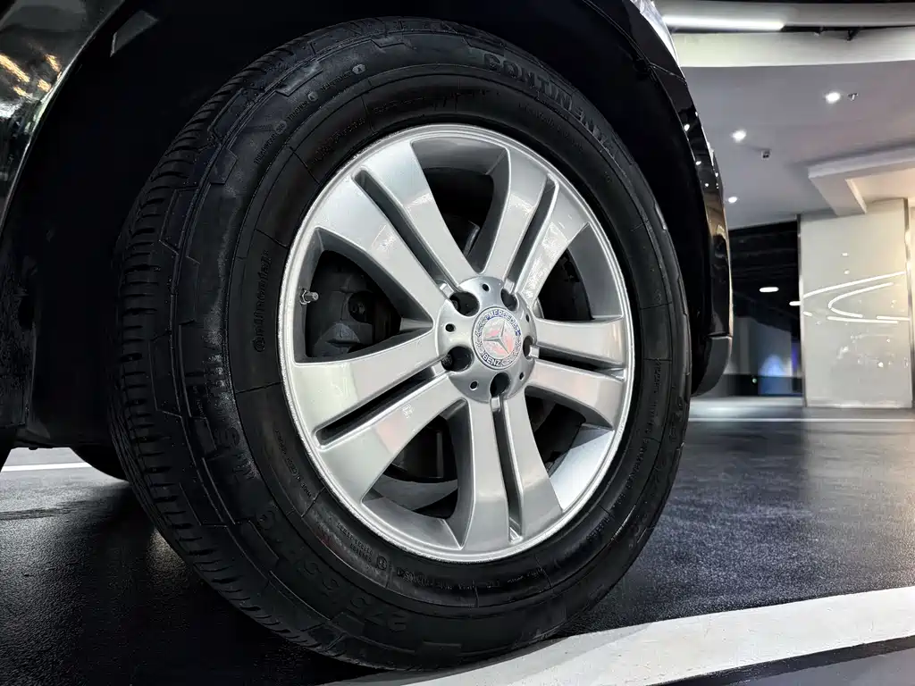 Mercedes-Benz Mercedes-Benz GL-Class 2009 GL 450 US Spec 2009 - thumbnail 18