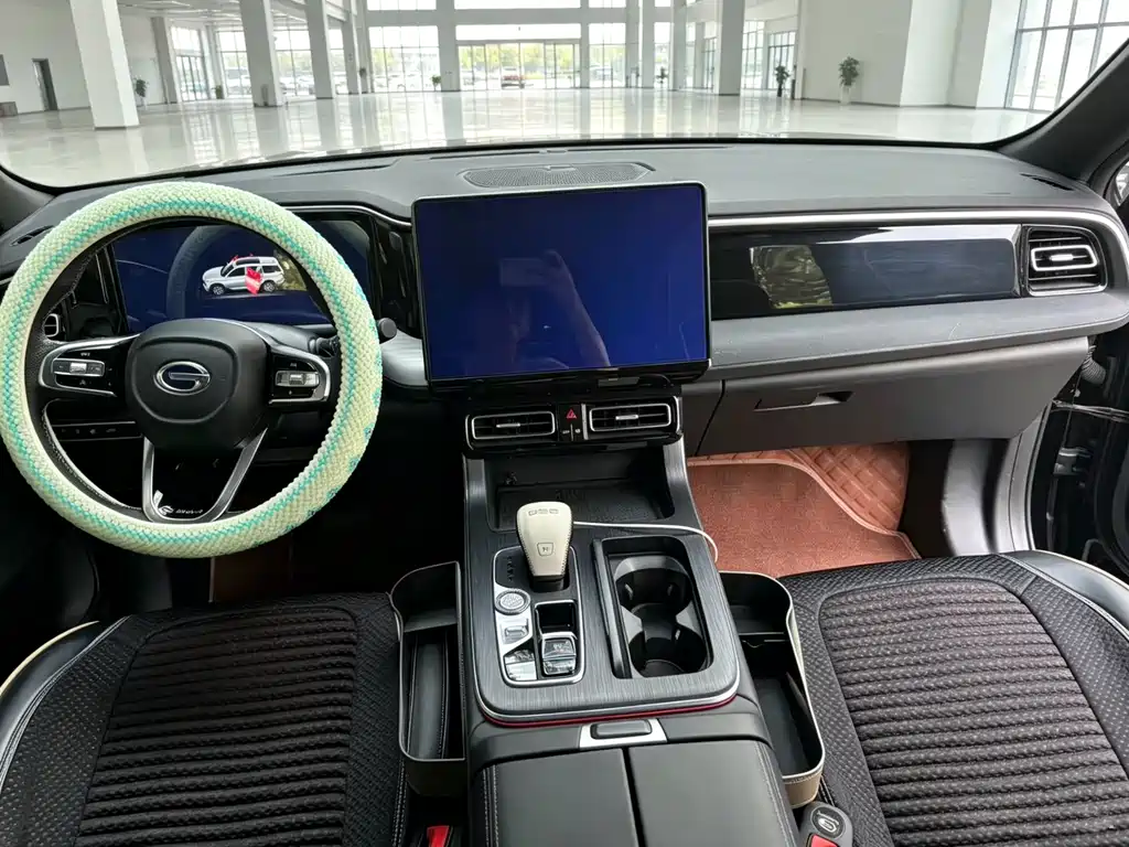 GAC Trumpchi GAC Trumpchi GS8 2022 Pilot Series 2.0TGDI 2WD Luxury Smart Connect Edition (7-Seater) 2022 - thumbnail 4