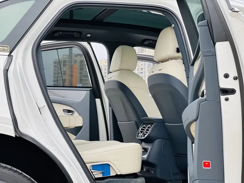 Bentley Bentayga 2022 4.0T V8 2022 - thumbnail 7