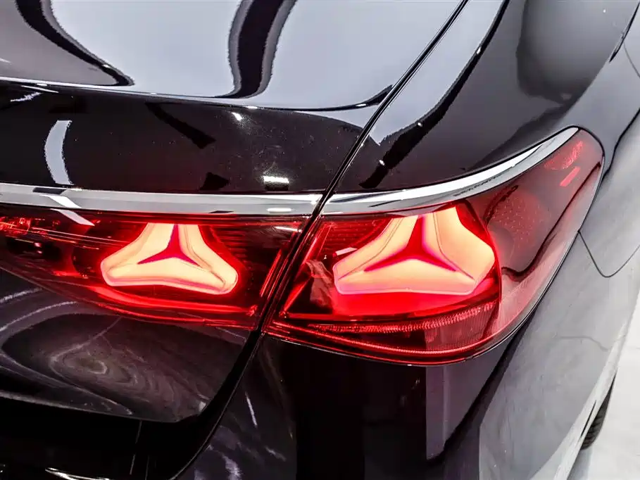 Mercedes-Benz Mercedes-Benz E-Class 2025 Updated E 300 L Luxury Edition 2025 - thumbnail 19