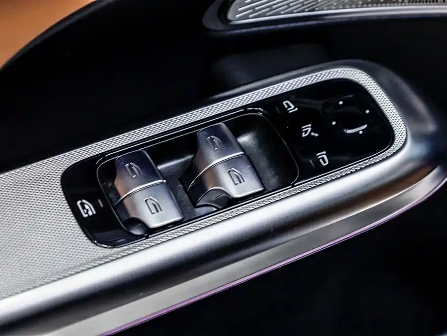Mercedes-Benz Mercedes-Benz E-Class 2025 Updated E 300 L Luxury Edition 2025 - thumbnail 25