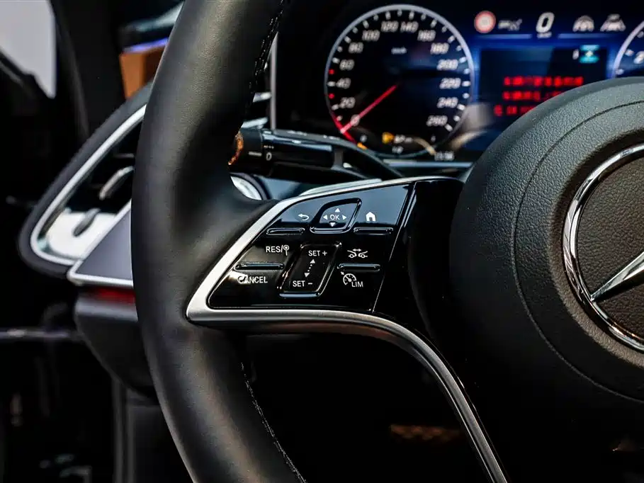 Mercedes-Benz Mercedes-Benz E-Class 2025 Updated E 300 L Luxury Edition 2025 - thumbnail 28