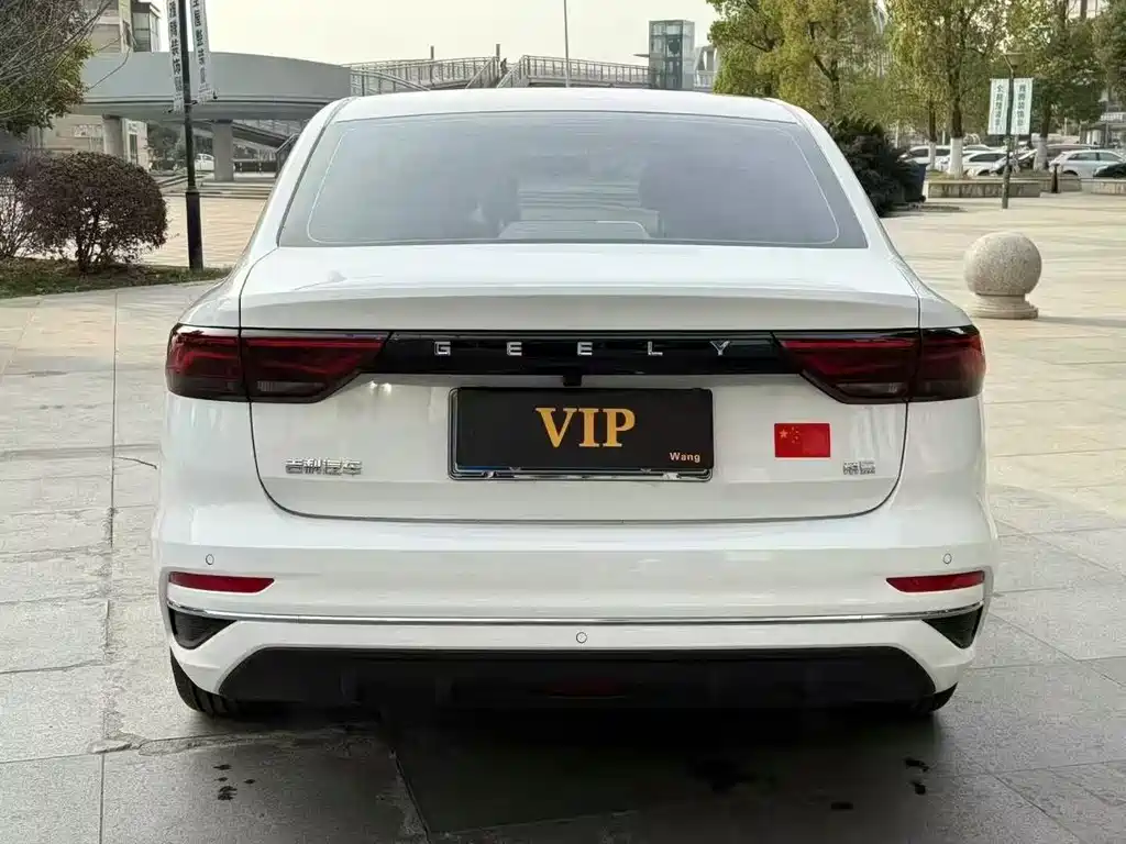 Geely Auto Emgrand 2022 model 4th Generation 1.5L CVT Luxury 2022 - thumbnail 9