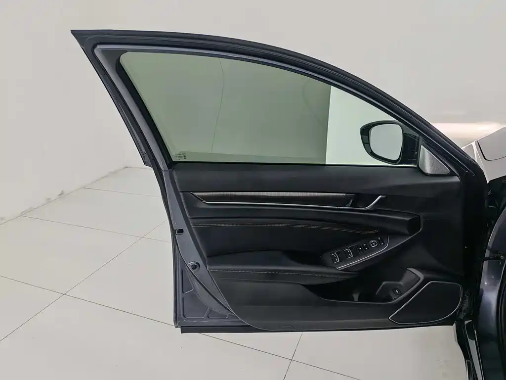 Honda Accord 2022 260TURBO Phantom Night Prestige Edition 2022 - thumbnail 10