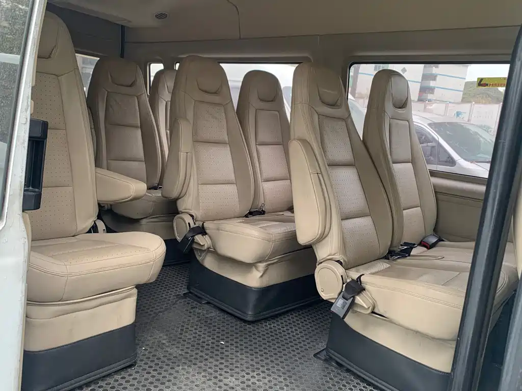 Ford Ford Transit 2016 2.2T Long Wheelbase 15-Seater Medium Roof Standard Edition 2018 - thumbnail 6