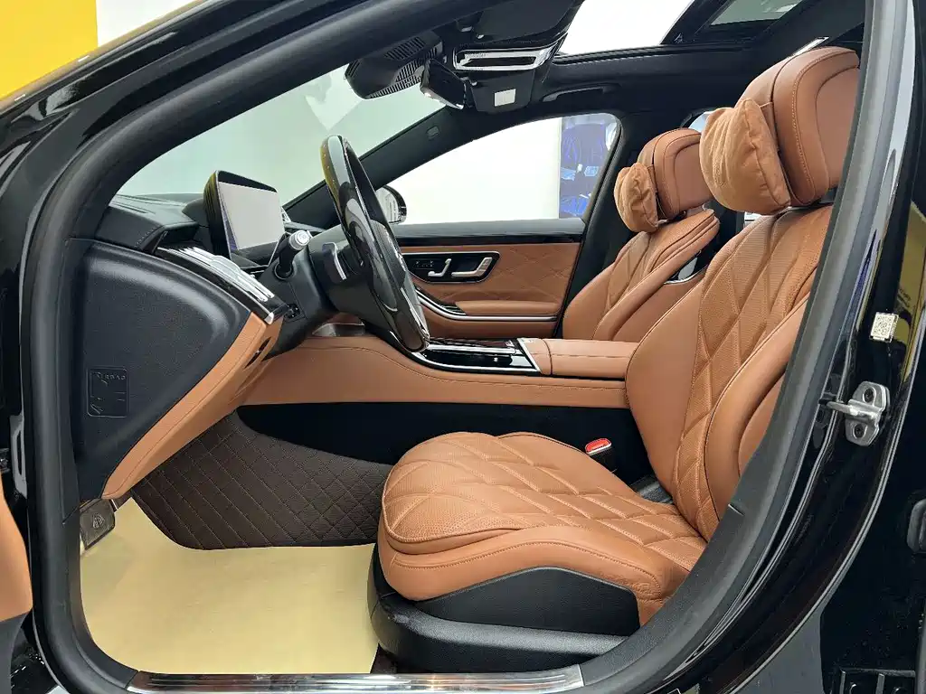 Mercedes-Benz Maybach S-Class 2021 S 480 4MATIC 2022 - thumbnail 4