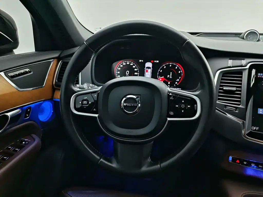Volvo Volvo XC90 2022 B5 Momentum 7-Seater 2021 - thumbnail 14
