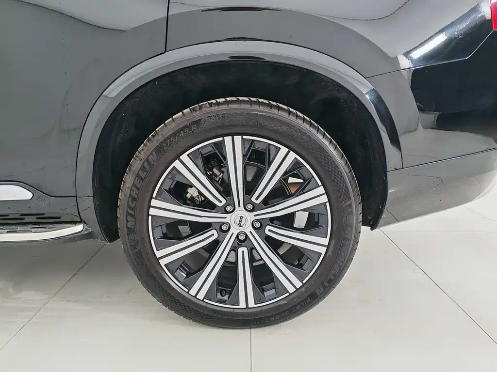 Volvo Volvo XC90 2022 B5 Momentum 7-Seater 2021 - thumbnail 17
