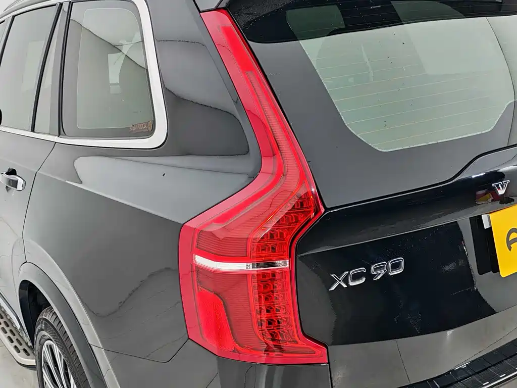 Volvo Volvo XC90 2022 B5 Momentum 7-Seater 2021 - thumbnail 18
