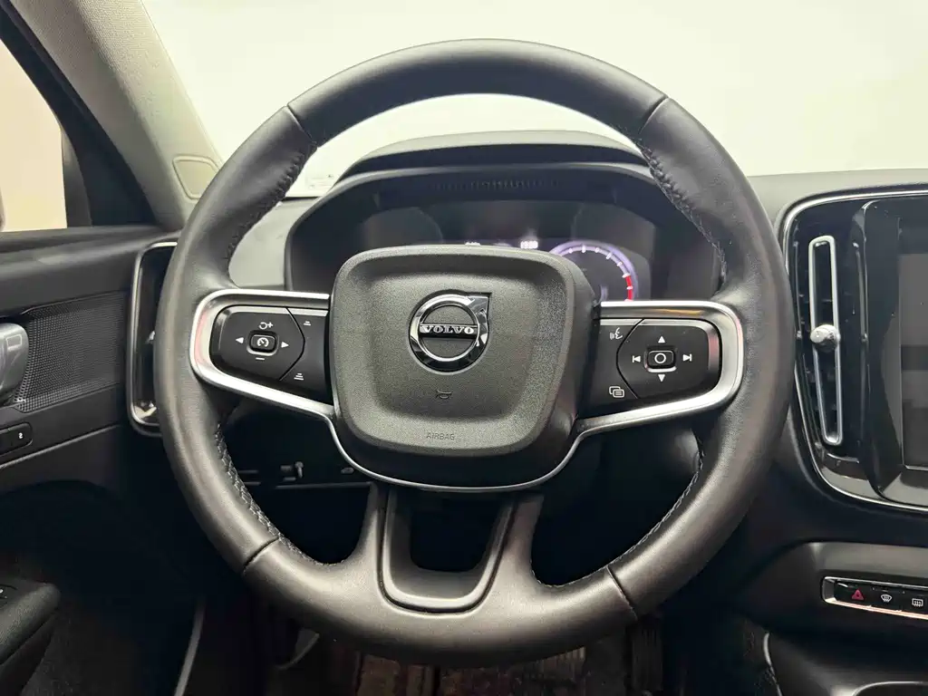 Volvo Volvo XC40 2022 T4 AWD Momentum 2021 - thumbnail 11