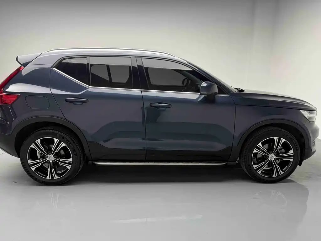 Volvo Volvo XC40 2022 T4 AWD Momentum 2021 - thumbnail 18