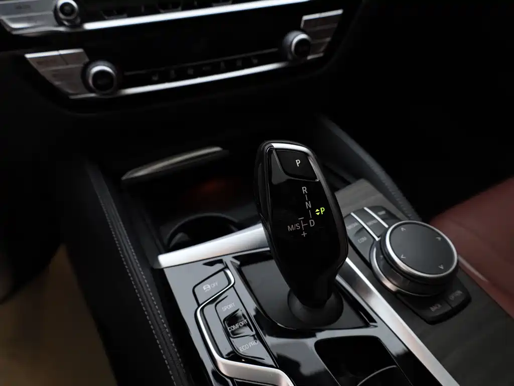 BMW BMW 5 Series 2022 - thumbnail 14