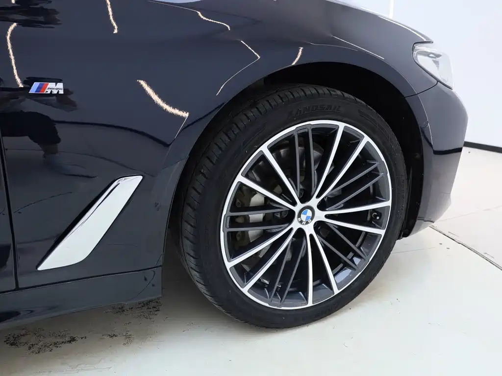 BMW BMW 5 Series 2022 - thumbnail 22