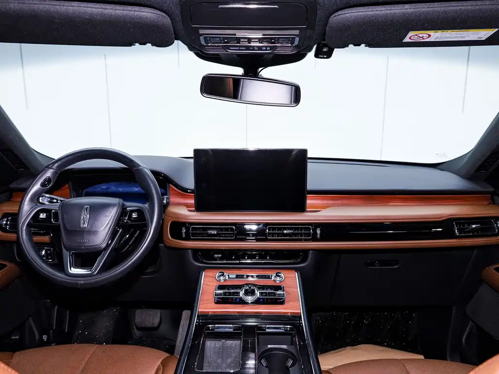 Lincoln Lincoln Aviator 2023 3.0T V6 AWD Respectful Elegance Cruise Edition 6-Seater 2024 - thumbnail 18