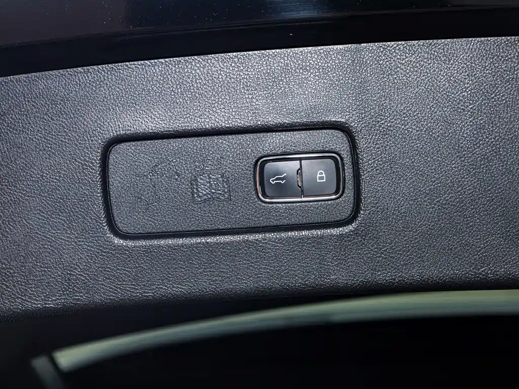 Lincoln Lincoln Aviator 2023 3.0T V6 AWD Respectful Elegance Cruise Edition 6-Seater 2024 - thumbnail 21