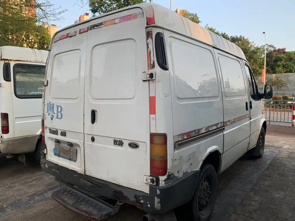 Ford Classic Transit 2016 2.8T Diesel Van Short Wheelbase 3 Seats Medium Roof Long Body JX493ZLQ4 2016 - thumbnail 4