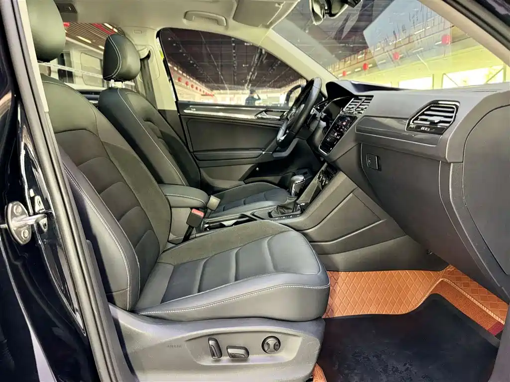 Volkswagen Volkswagen Tiguan L 2021 330TSI Automatic FWD R-Line Yuexiang Edition 2021 - thumbnail 18