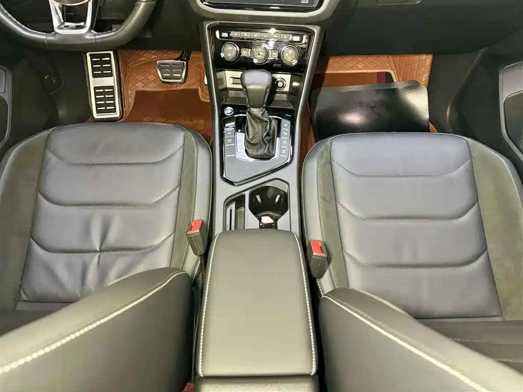 Volkswagen Volkswagen Tiguan L 2021 330TSI Automatic FWD R-Line Yuexiang Edition 2021 - thumbnail 20