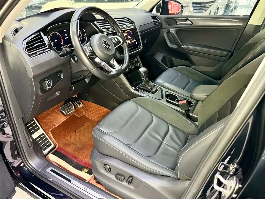 Volkswagen Volkswagen Tiguan L 2021 330TSI Automatic FWD R-Line Yuexiang Edition 2021 - thumbnail 25
