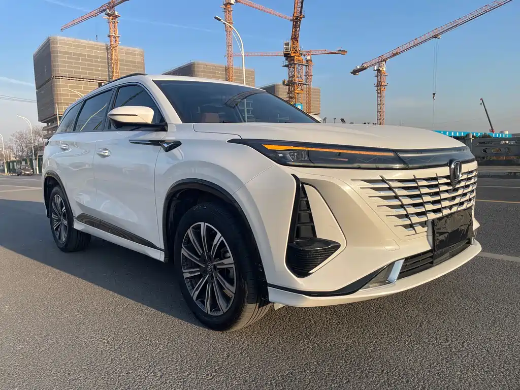 Changan Changan CS75 Plus 2023 Third Generation 1.5T Automatic Premium 2022 - thumbnail 3