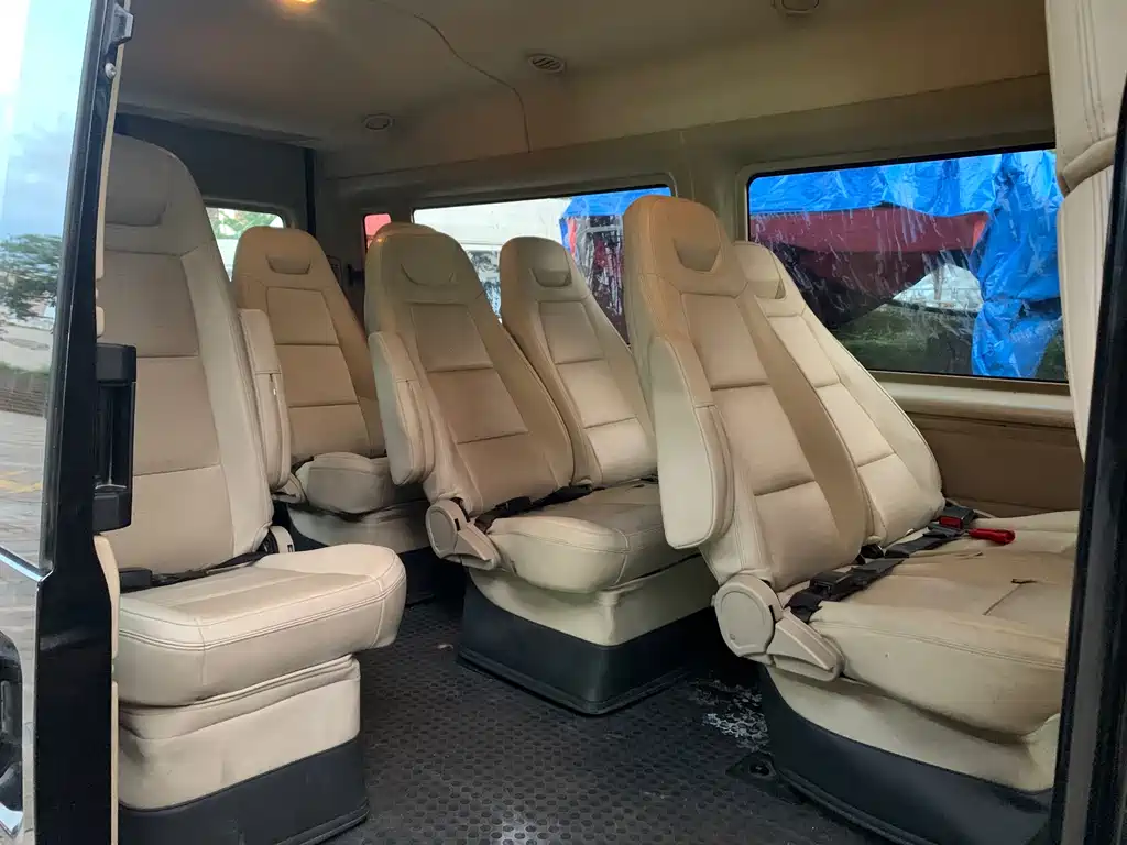 Ford Ford Transit 2016 2.2T LWB 15-seat Mid-roof Luxury 2018 - thumbnail 6
