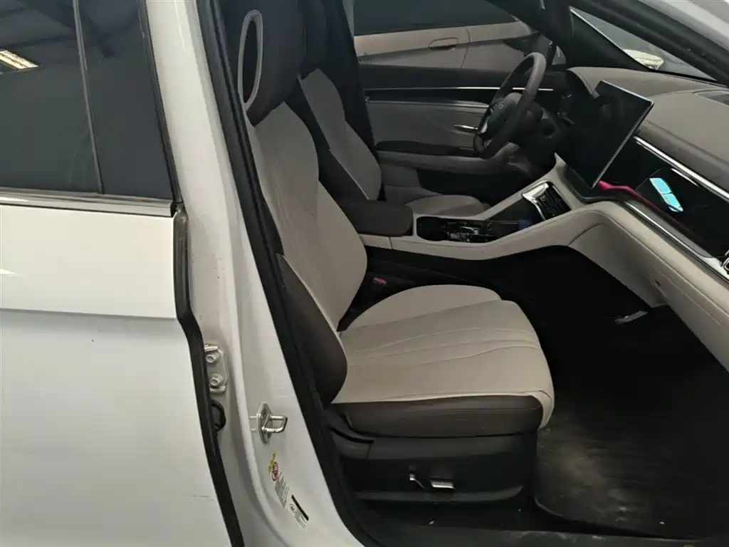 BYD Song PLUS EV 520km Premium 2025 - thumbnail 25