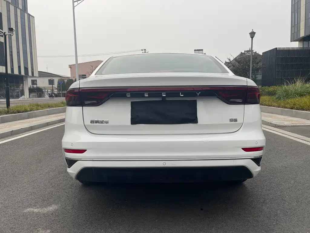 Geely Auto Emgrand 2022 4th Generation 1.5L CVT Luxury 2021 - thumbnail 10