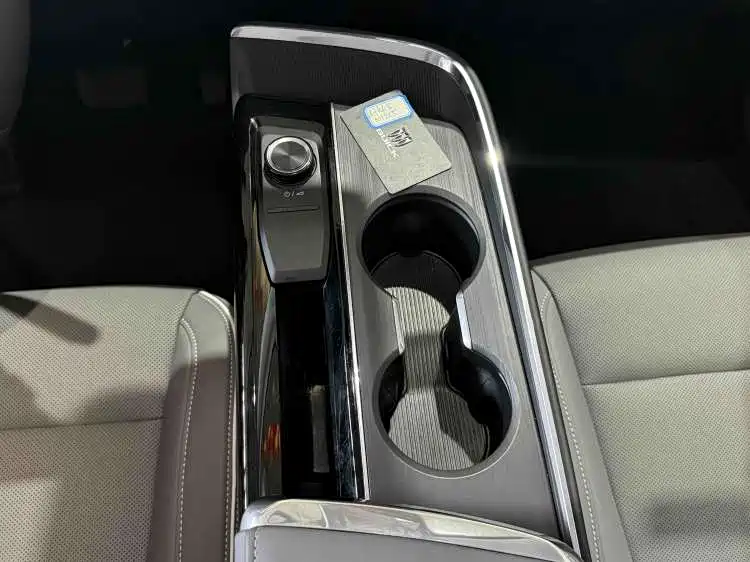 Buick Buick E5 620KM 2025 - thumbnail 12