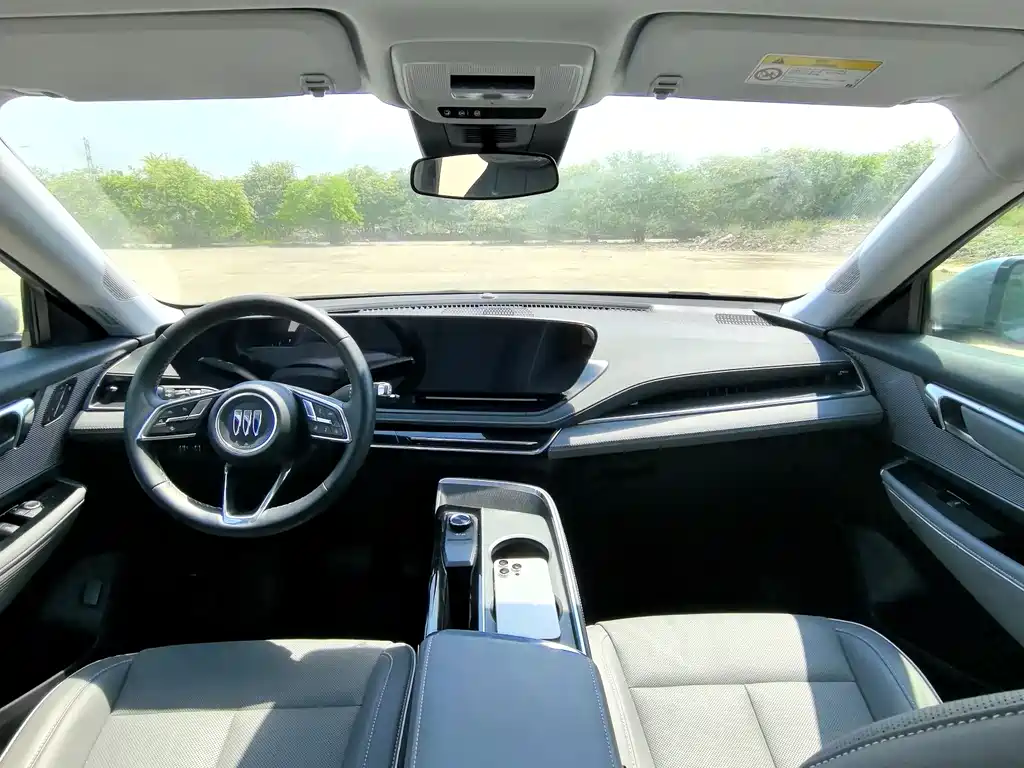 Buick Buick E5 2025 - thumbnail 6