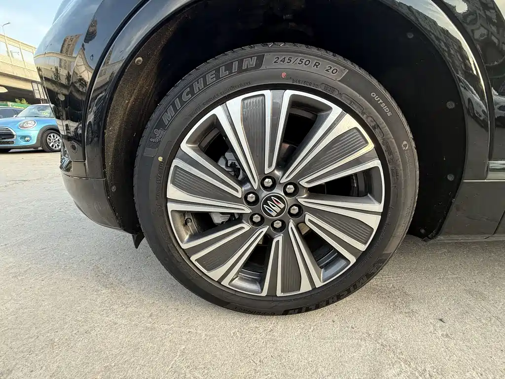 Buick Buick E5 2024 - thumbnail 3