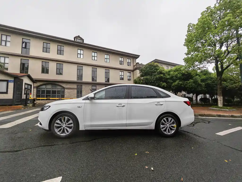 Buick Buick Excelle GT 2021 1.3T Auto Mild Hybrid Elite 2023 - thumbnail 4