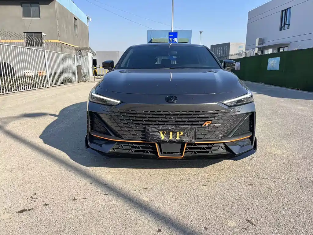 Changan Changan UNI-V 2022 1.5T Sport Edition 2022 - thumbnail 2