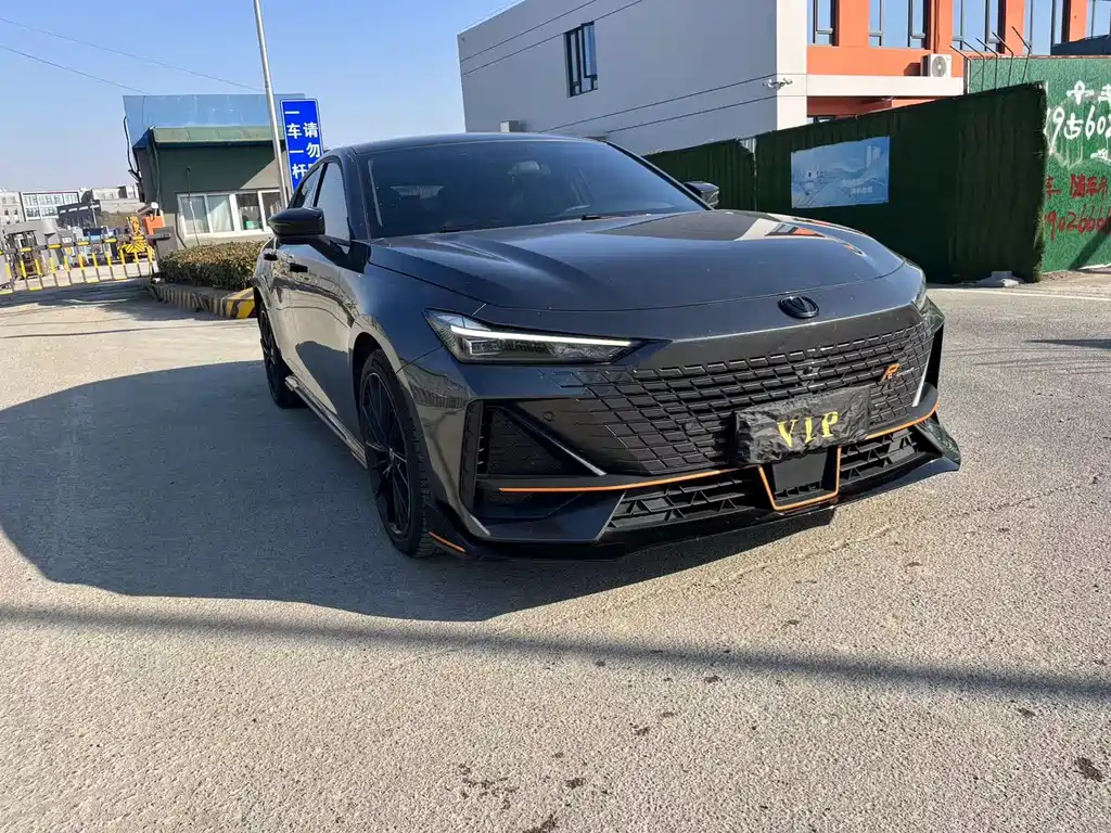 Changan Changan UNI-V 2022 1.5T Sport Edition 2022 - thumbnail 3
