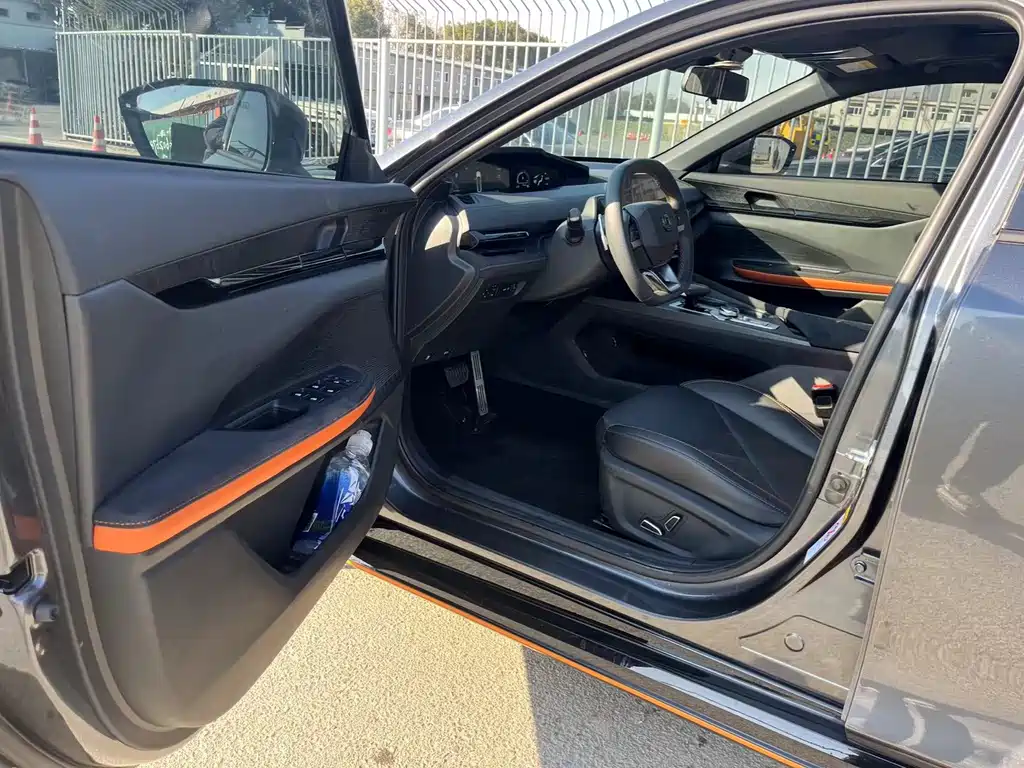 Changan Changan UNI-V 2022 1.5T Sport Edition 2022 - thumbnail 4
