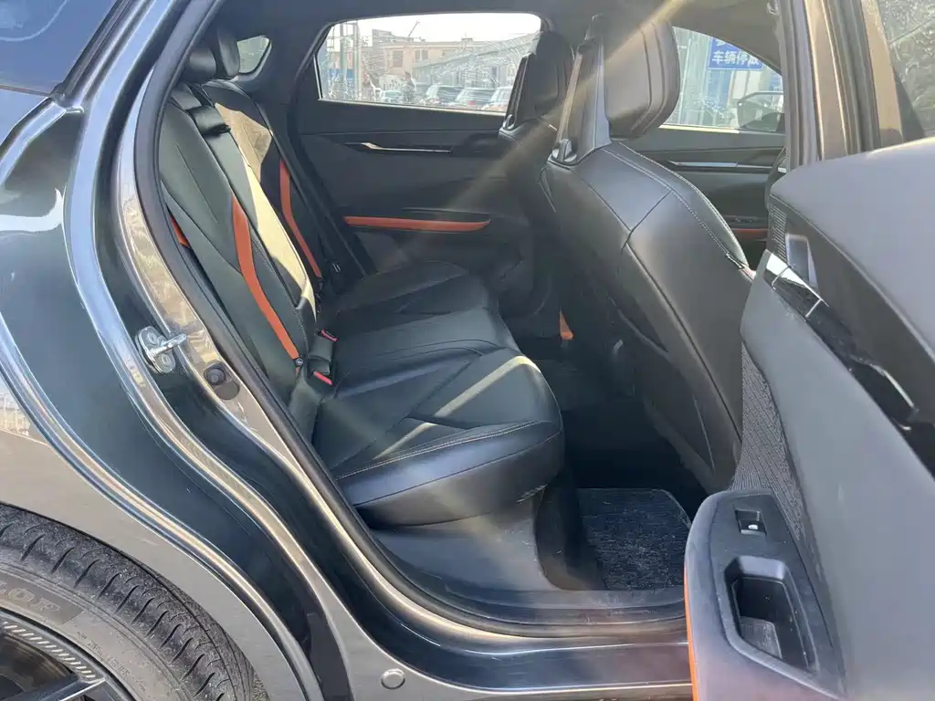 Changan Changan UNI-V 2022 1.5T Sport Edition 2022 - thumbnail 5