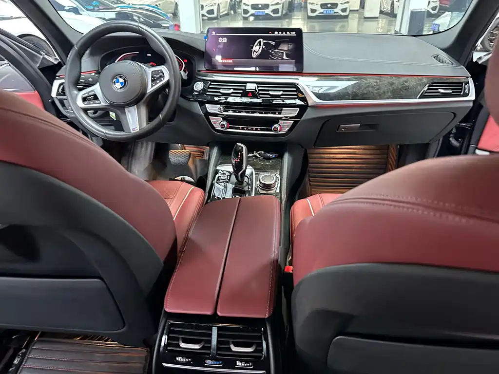 BMW BMW 5 Series 2022 Facelift II 525Li M Sport Package 2022 - thumbnail 11