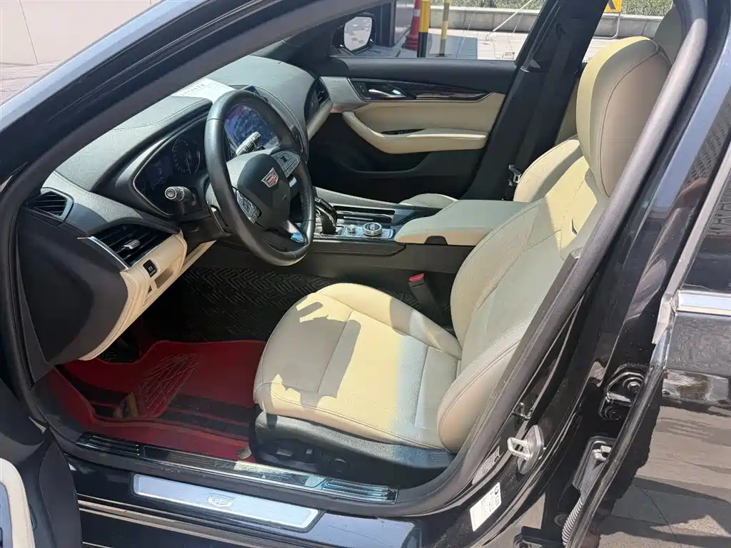 Cadillac Cadillac CT5 2020 Facelift 28T Luxury 2020 - thumbnail 5