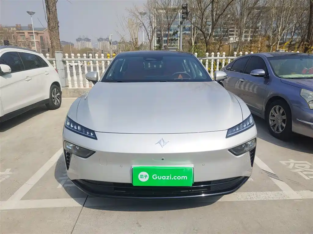 Dongfeng Yipai eπ007 2025 EV AWD 565 Max Pilot Edition 2025 - thumbnail 3