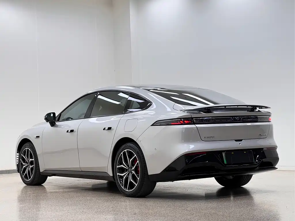 Dongfeng Yipai eπ007 2025 BEV 565 AWD Max Pilot Edition 2025 - thumbnail 5