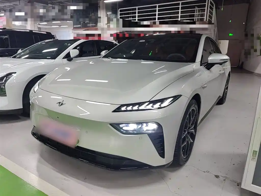 Dongfeng eπ eπ007 2025 BEV 565 AWD Max Navigation Edition 2025 - thumbnail 2