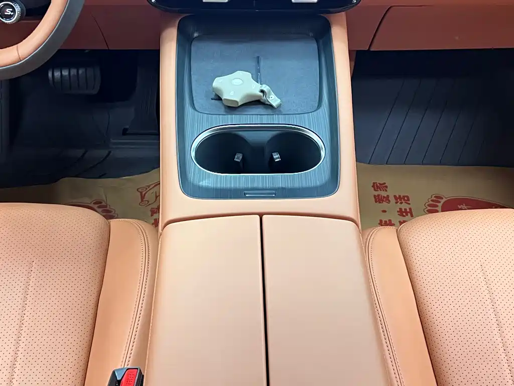 Dongfeng Yipai eπ007 2025 BEV 565 AWD Max Pilot Edition 2025 - thumbnail 27