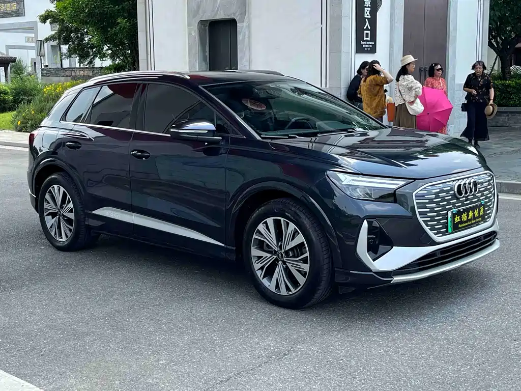 Audi Audi Q4 e-tron 2023 40 e-tron Launch Edition 2023 - thumbnail 2